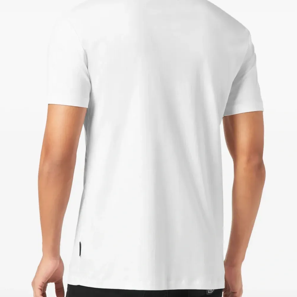 Футболка с V-образным вырезом