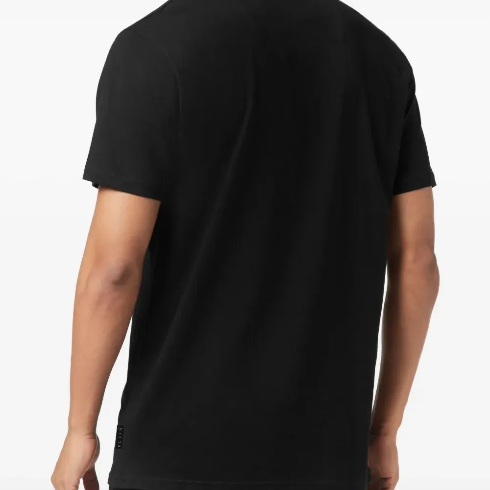 Футболка с круглым вырезом и логотипом Футболка с круглым вырезом и логотипом