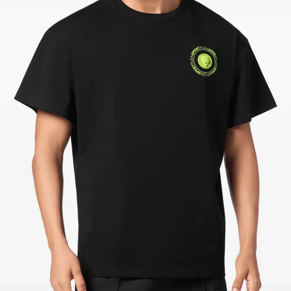 Футболка с логотипом