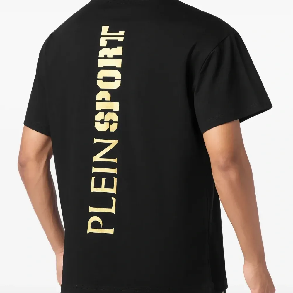 Футболка с логотипом Футболка с логотипом