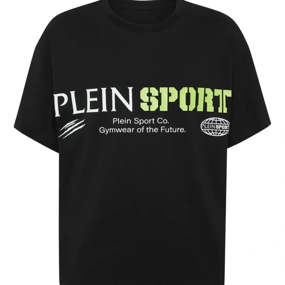 Футболка с логотипом