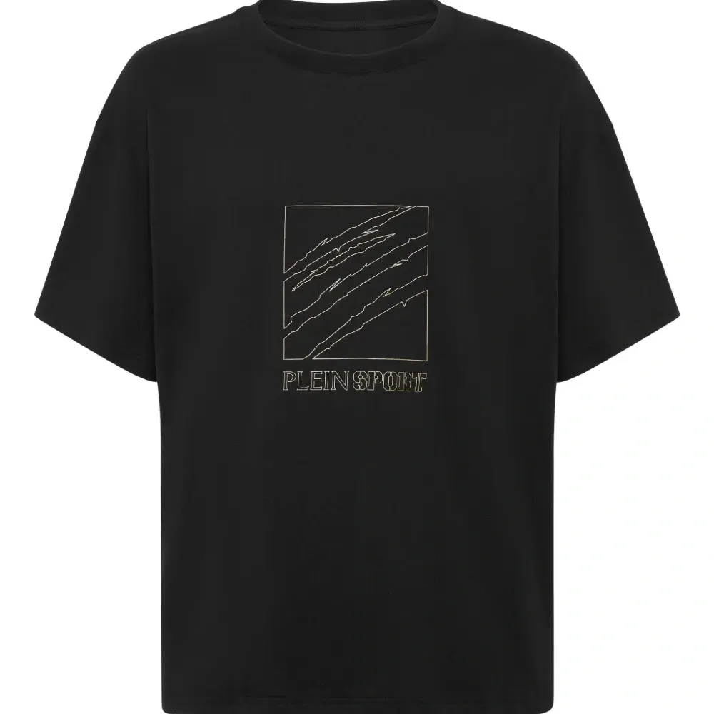 Футболка с логотипом