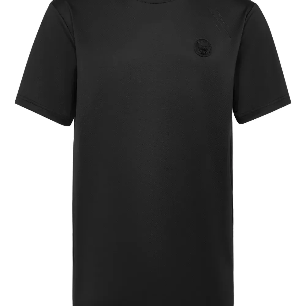 Футболка с перфорированным логотипом Футболка с перфорированным логотипом