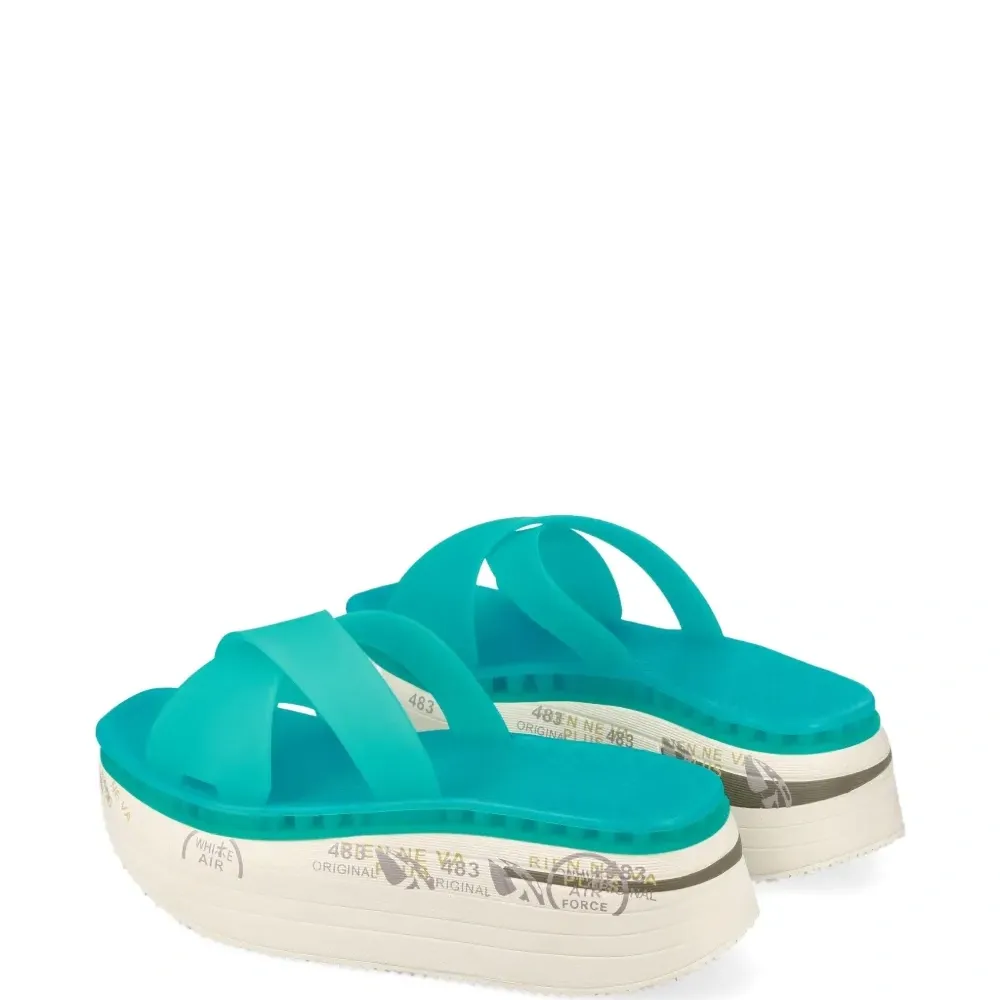 Шлепанцы Moura