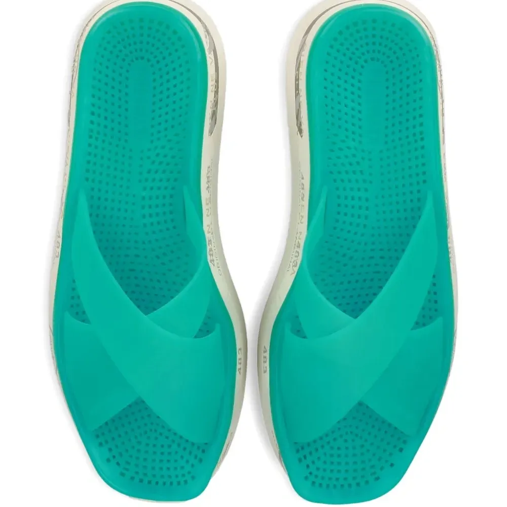 Шлепанцы Moura