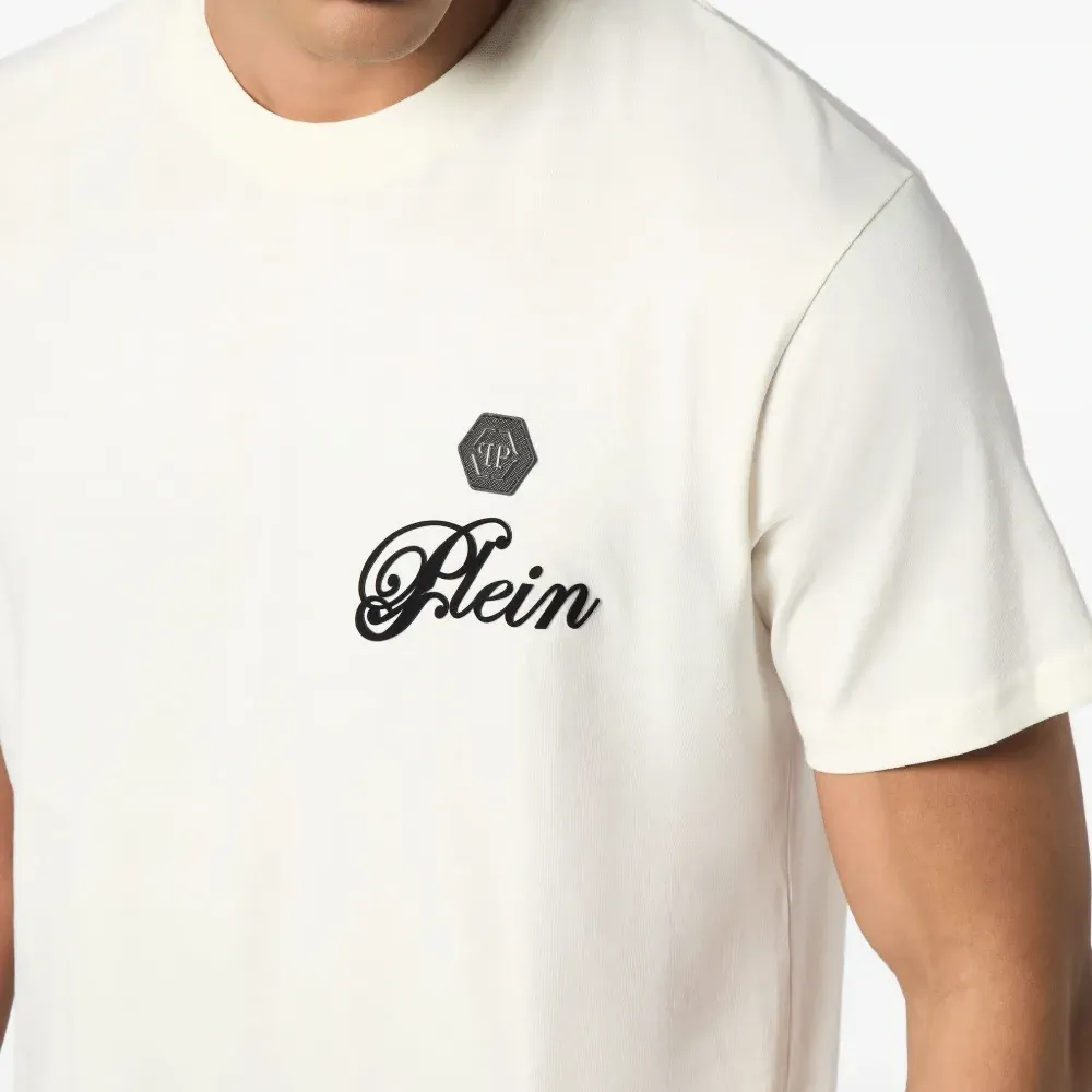 Футболка с логотипом