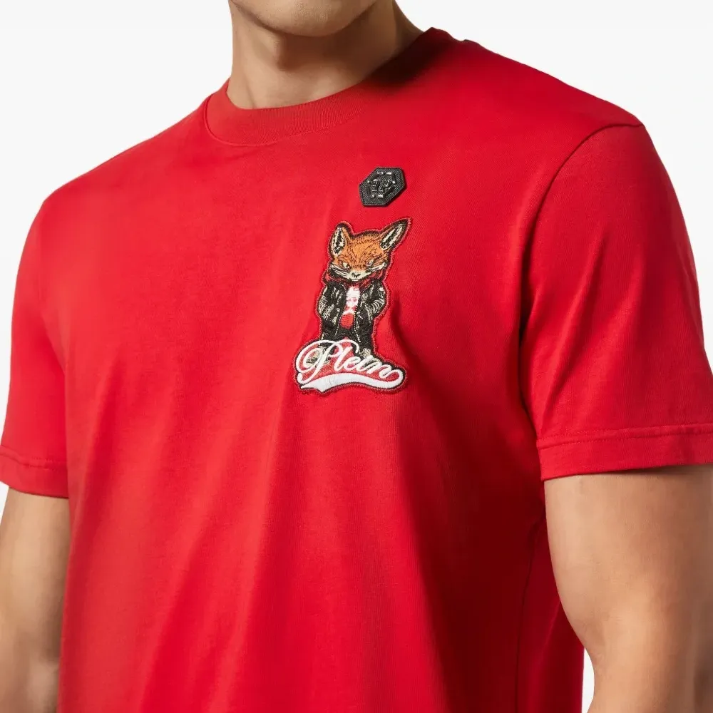 Футболка с нашивкой