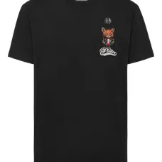 Футболка с нашивкой