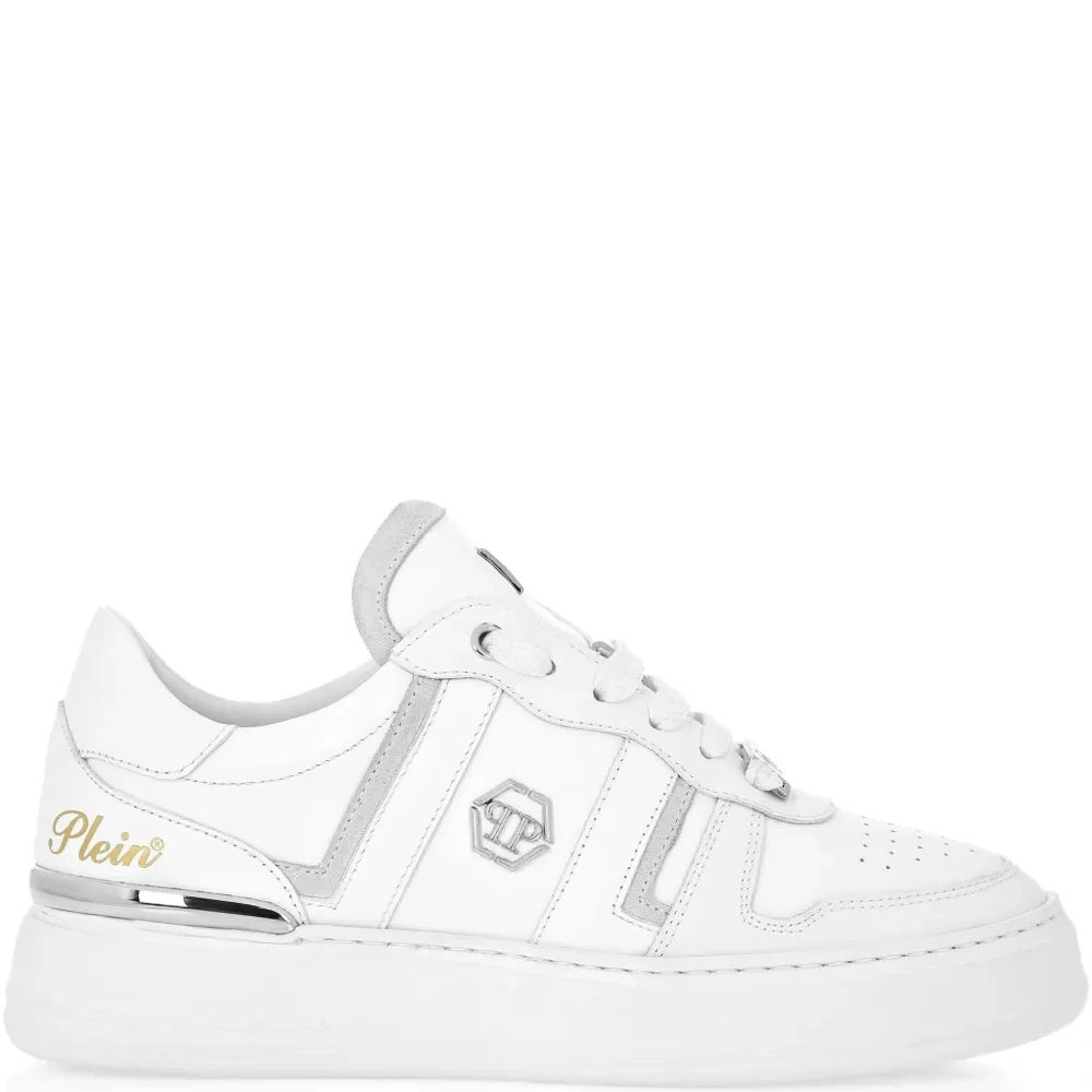 Кроссовки с полосками