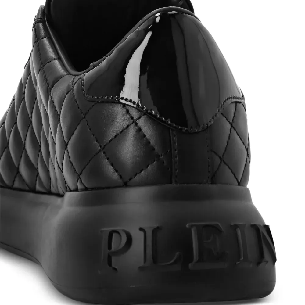 Стеганые кроссовки