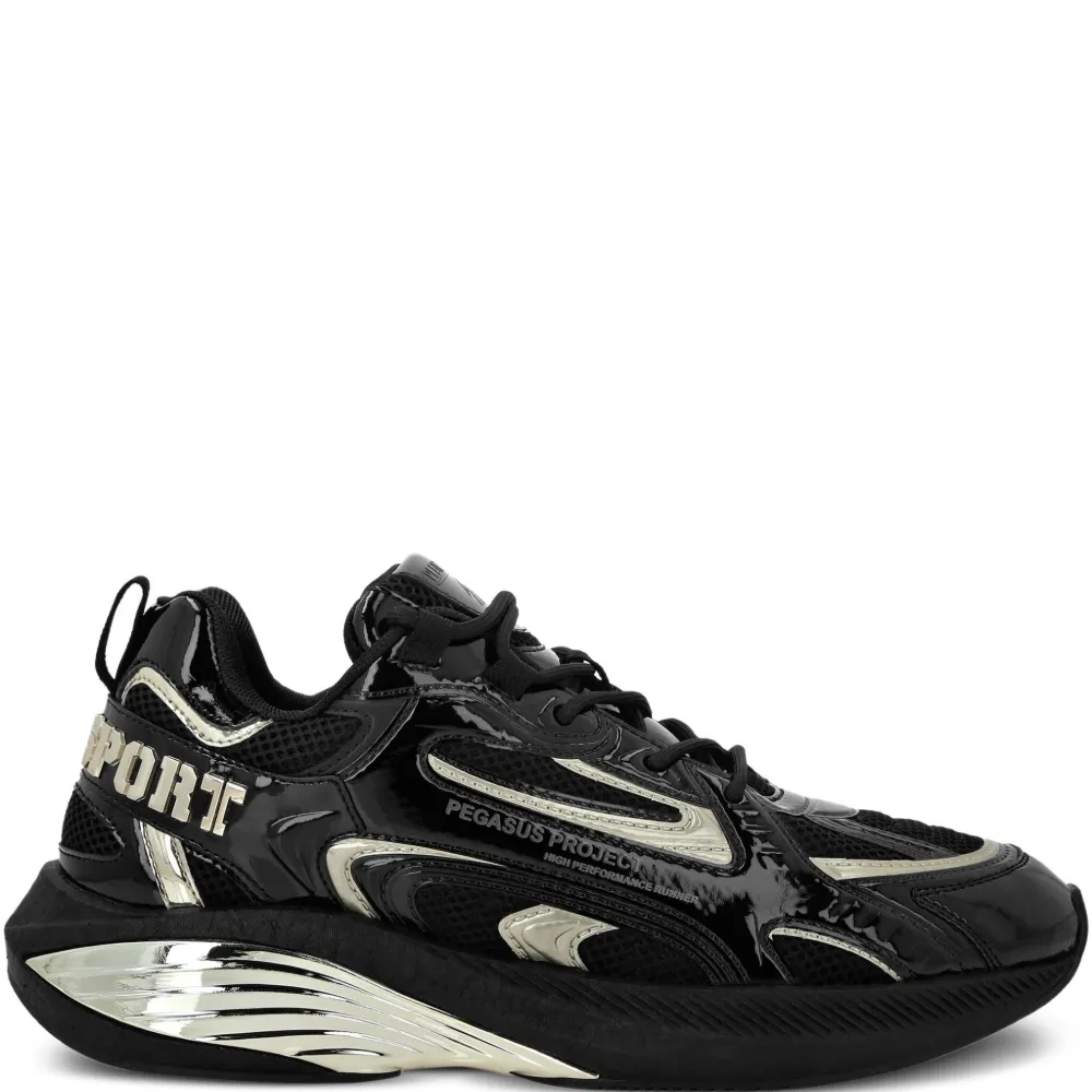 Лакированные кроссовки