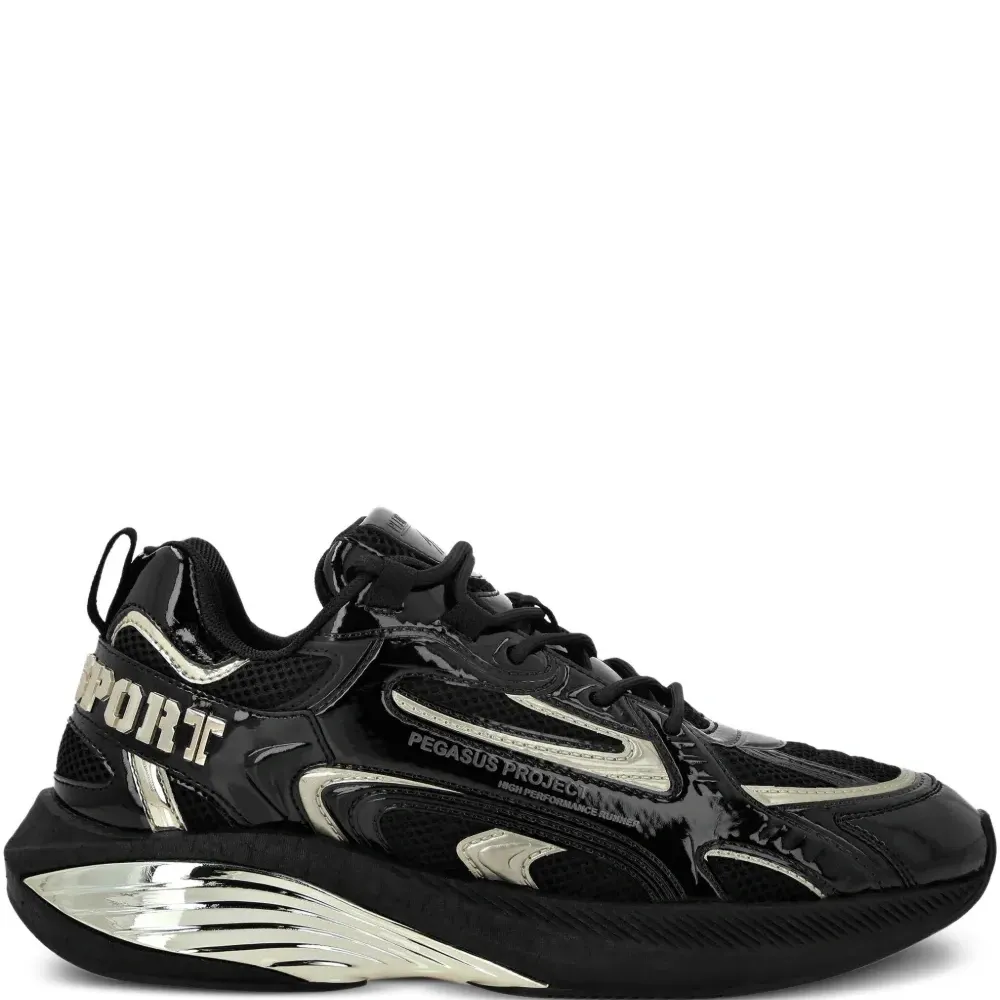 Лакированные кроссовки