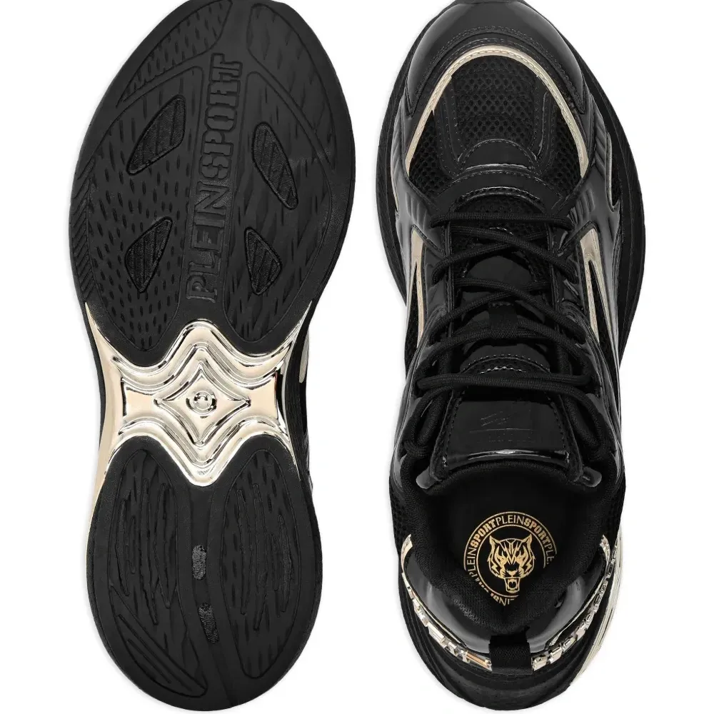 Лакированные кроссовки