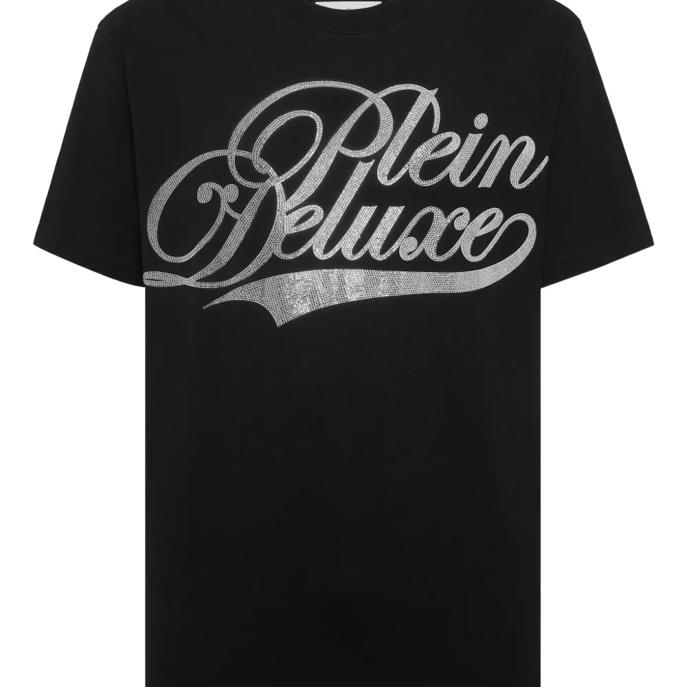 Футболка с логотипом