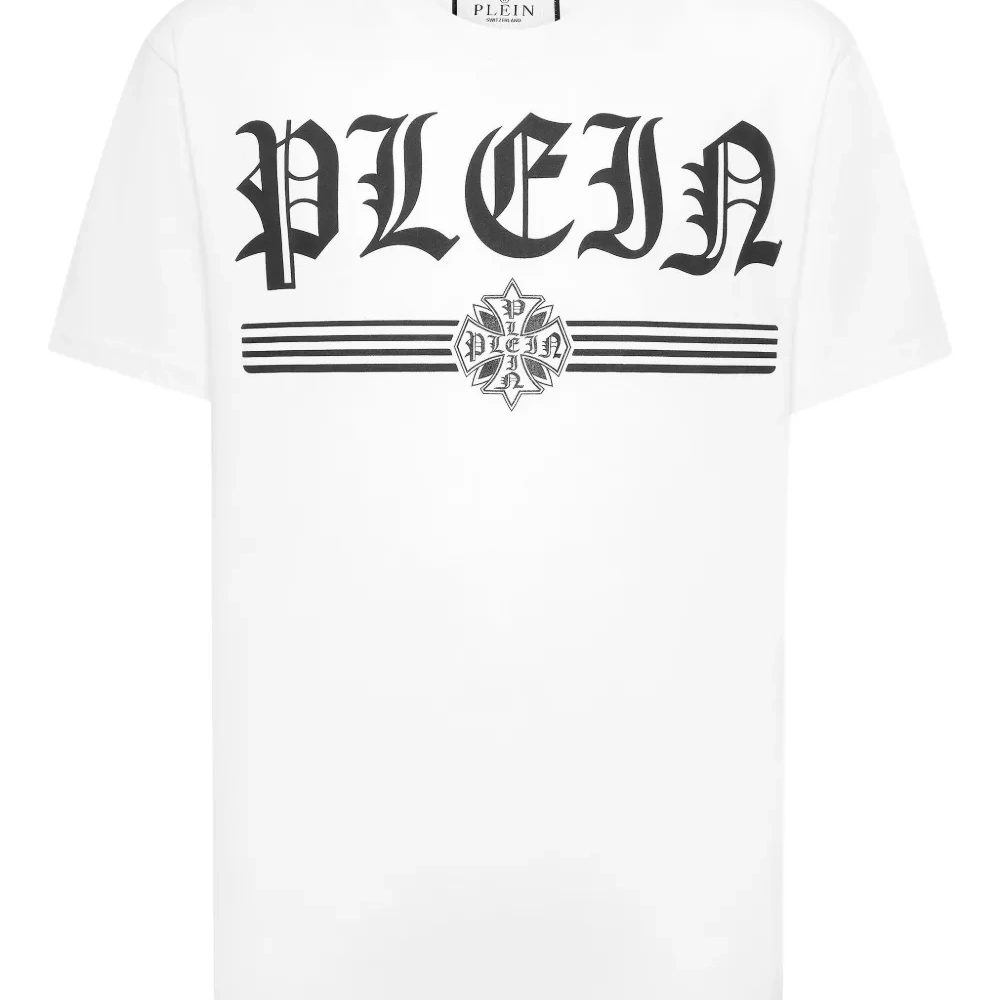 Футболка с логотипом