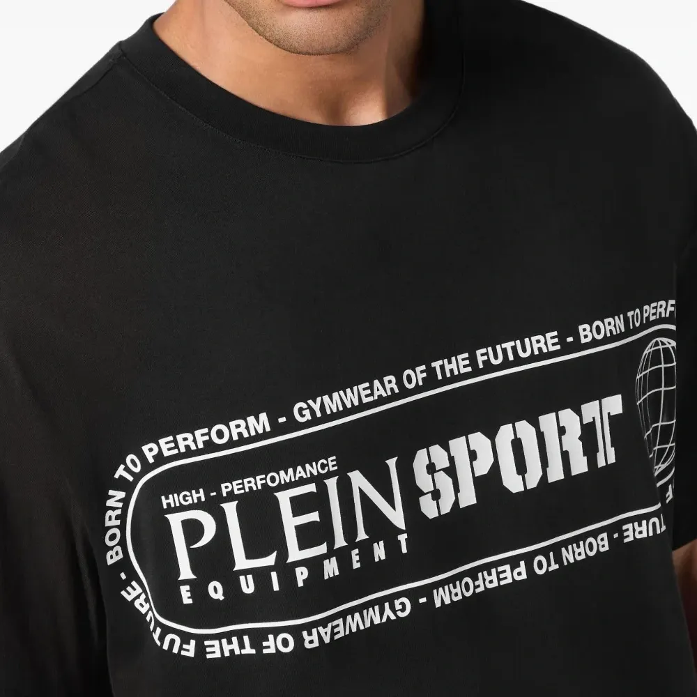 Футболка с логотипом