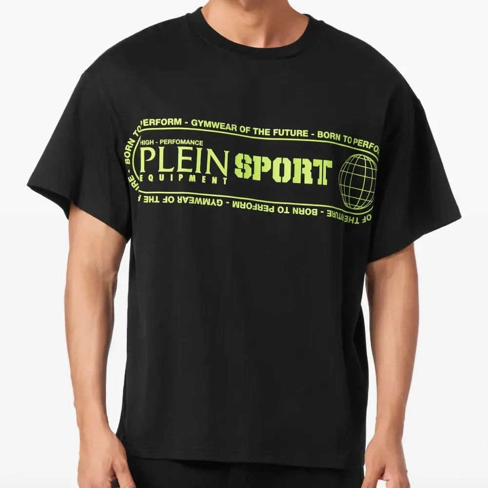 Футболка с логотипом