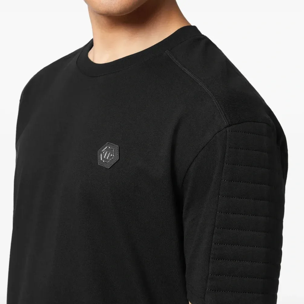 футболка с круглым вырезом и стеганой вставкой футболка с круглым вырезом и стеганой вставкой