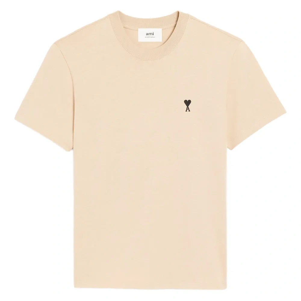 футболка с вышитым логотипом