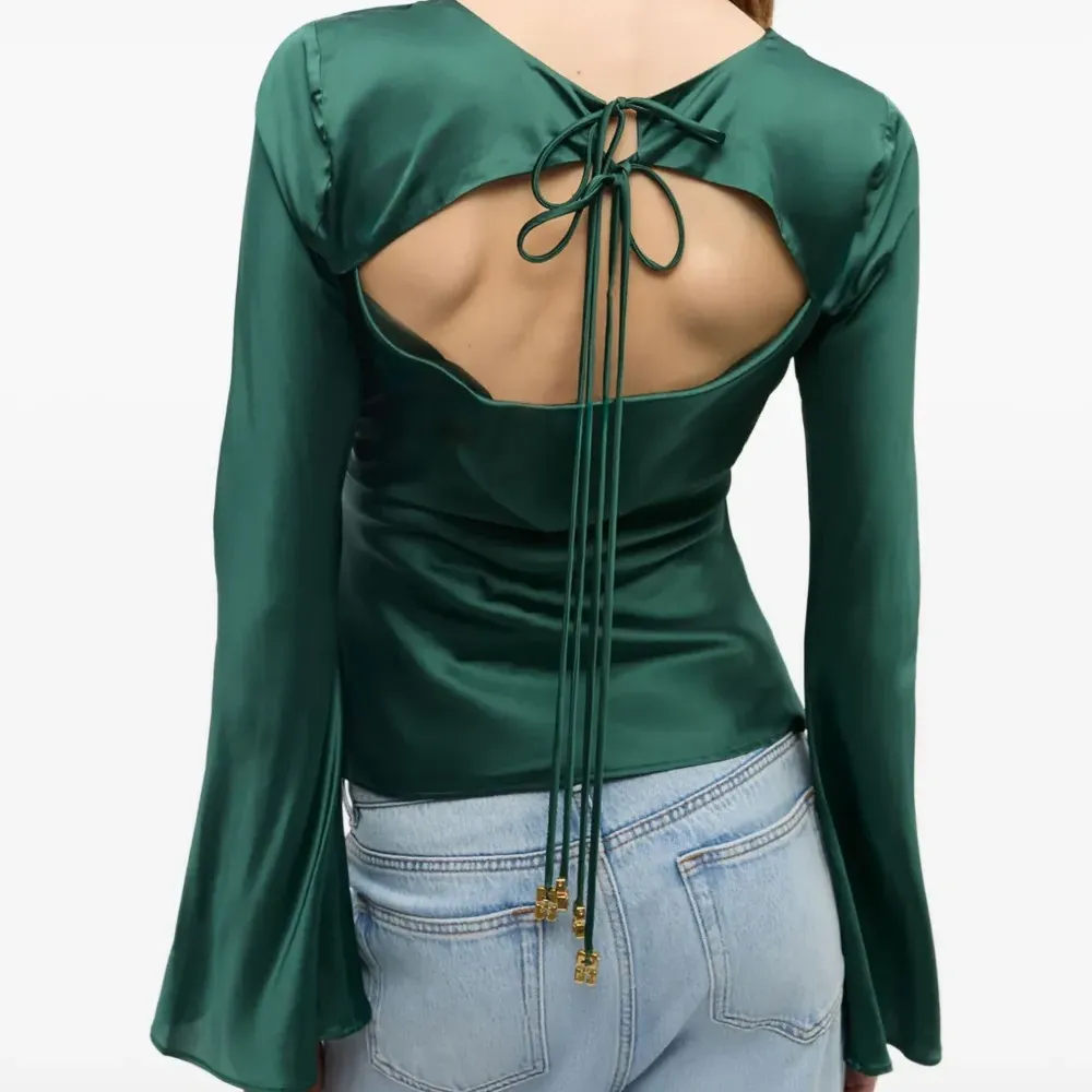 атласная блузка
