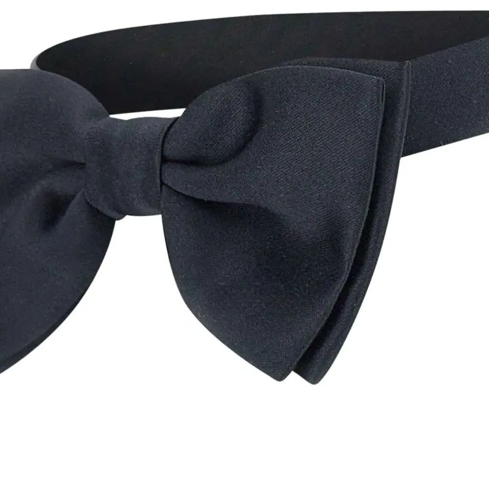 атласный галстук-бабочка