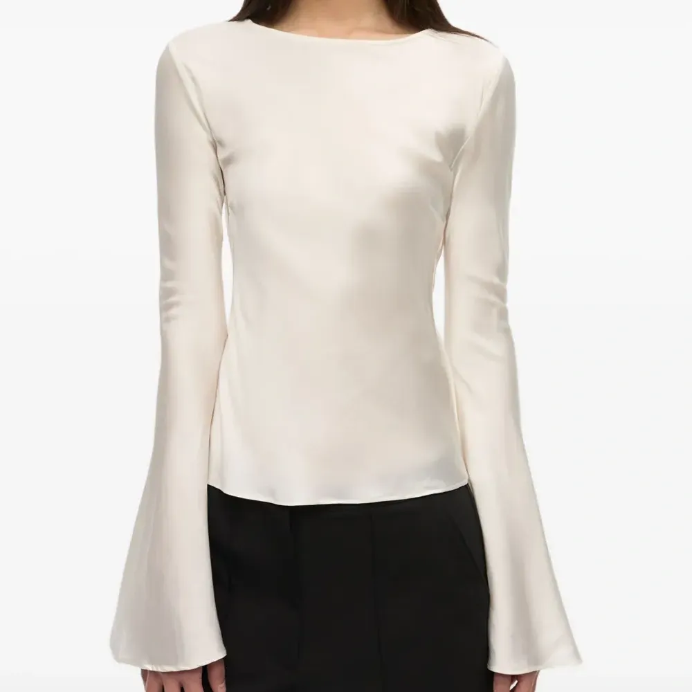 атласная блузка