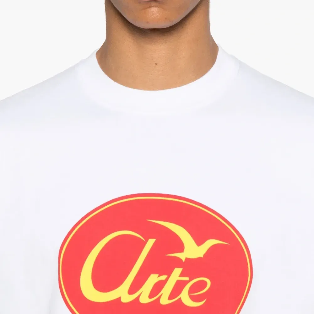 Футболка с круглым вырезом