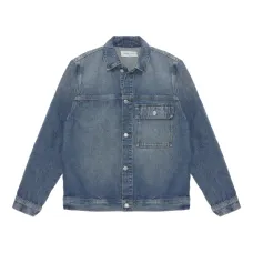 куртка на пуговицах