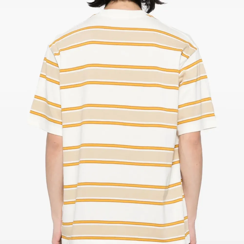 футболка с вышитым логотипом футболка с вышитым логотипом