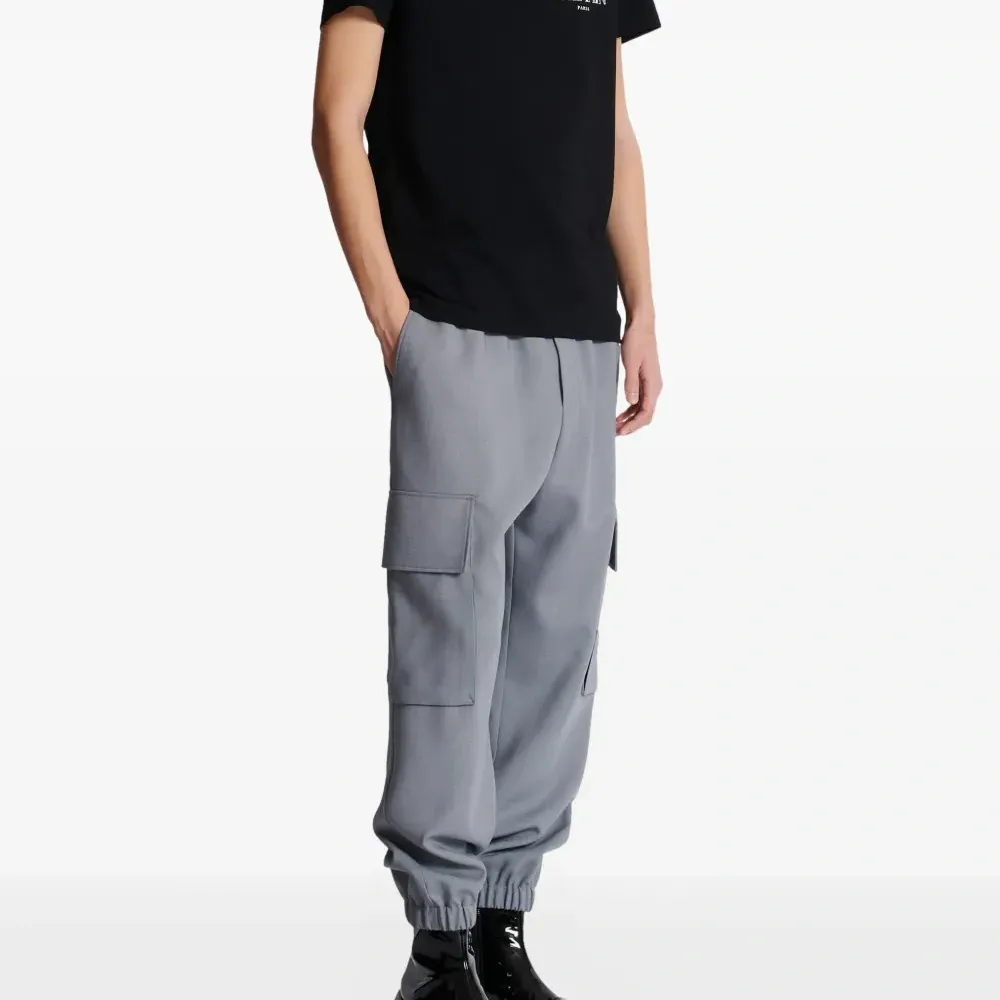 Футболка с логотипом