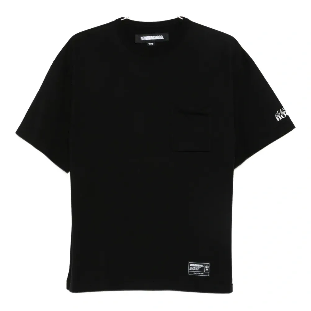 Футболка с нашивкой-логотипом