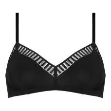 Кружевной бюстгальтер с треугольными чашками