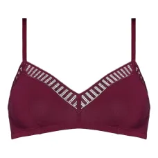 Кружевной бюстгальтер Madeleine с треугольными чашками