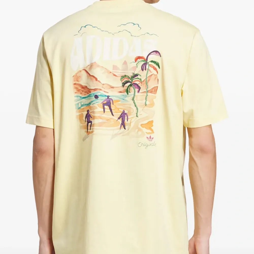 Футболка с круглым вырезом