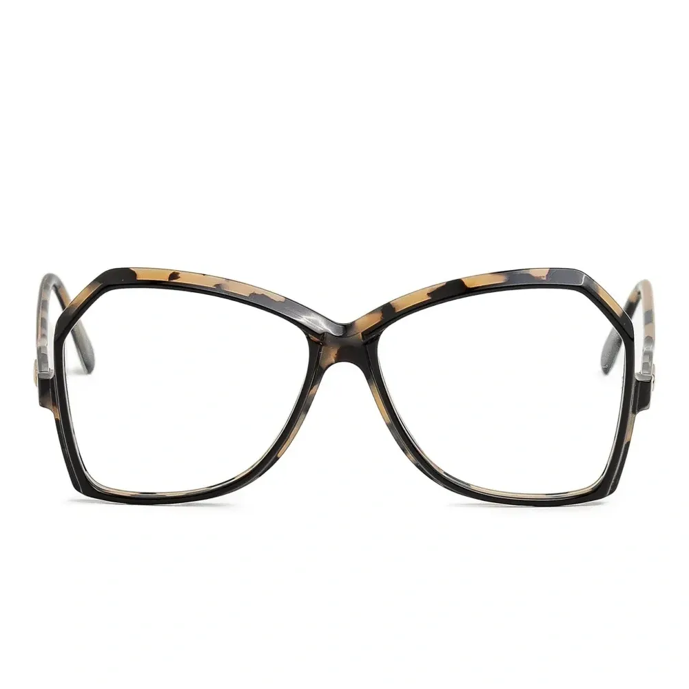 Очки в массивной оправе черепаховой расцветки