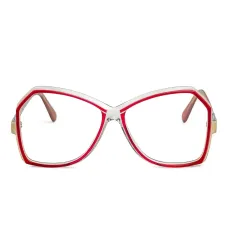 Солнцезащитные очки в геометричной оправе