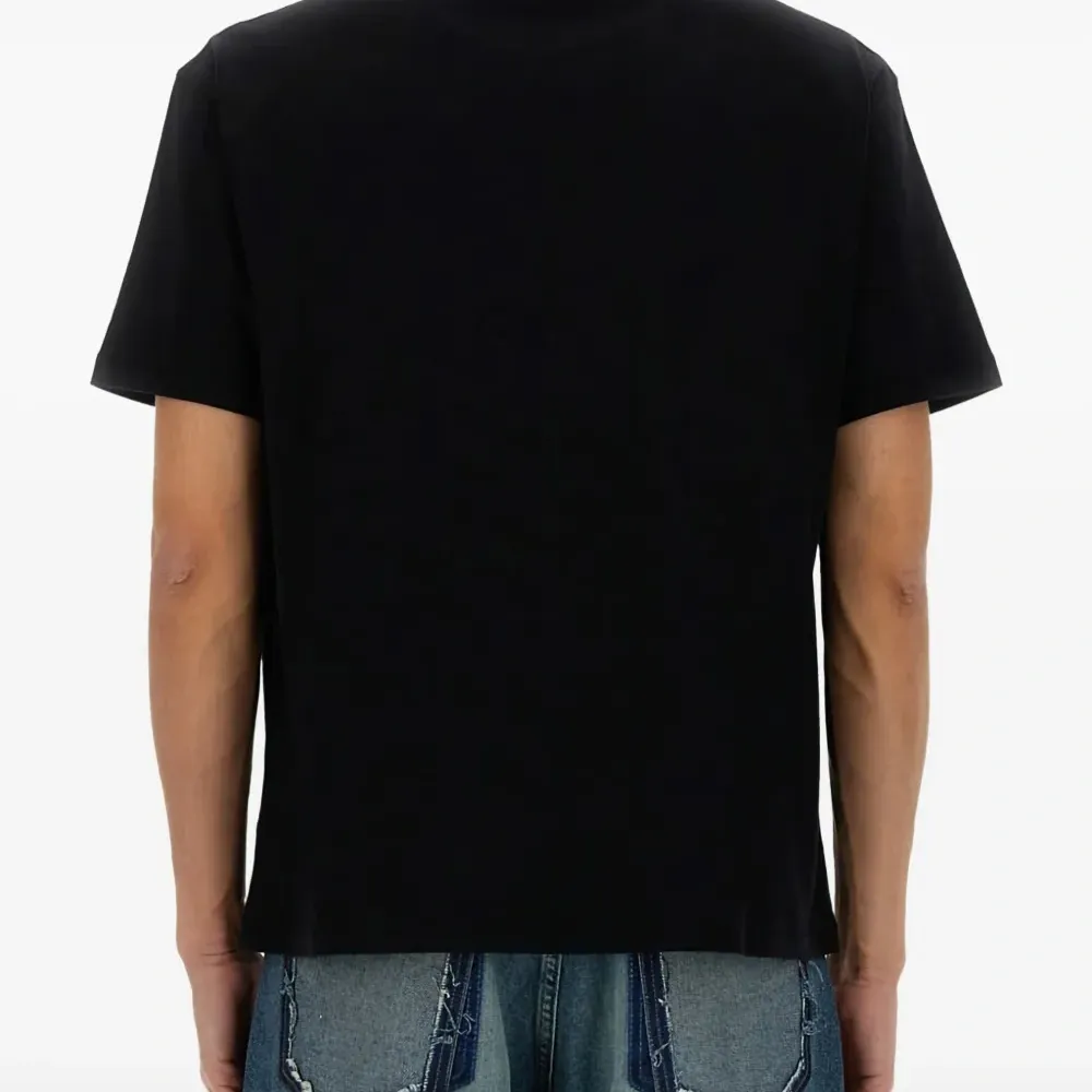 футболка с логотипом и кристаллами футболка с логотипом и кристаллами