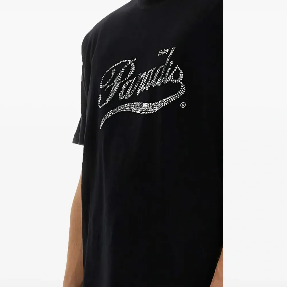 футболка с логотипом и кристаллами футболка с логотипом и кристаллами