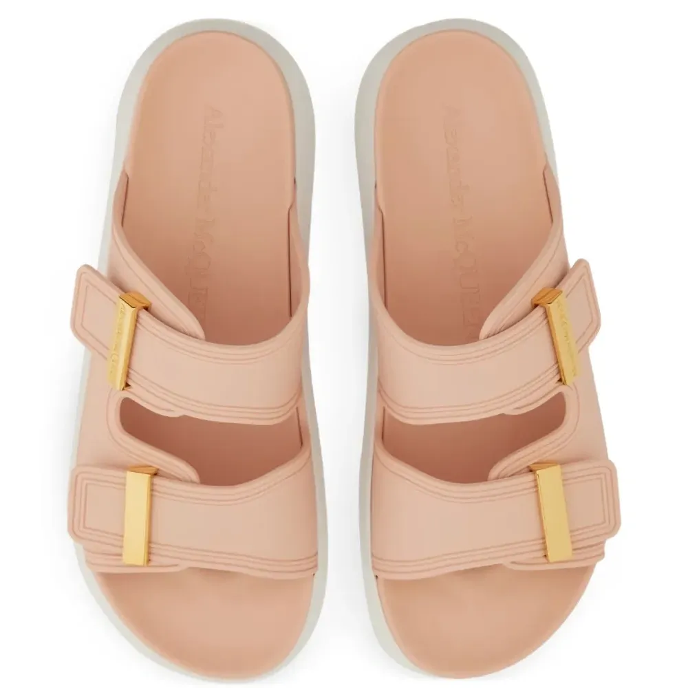 шлепанцы с пряжками