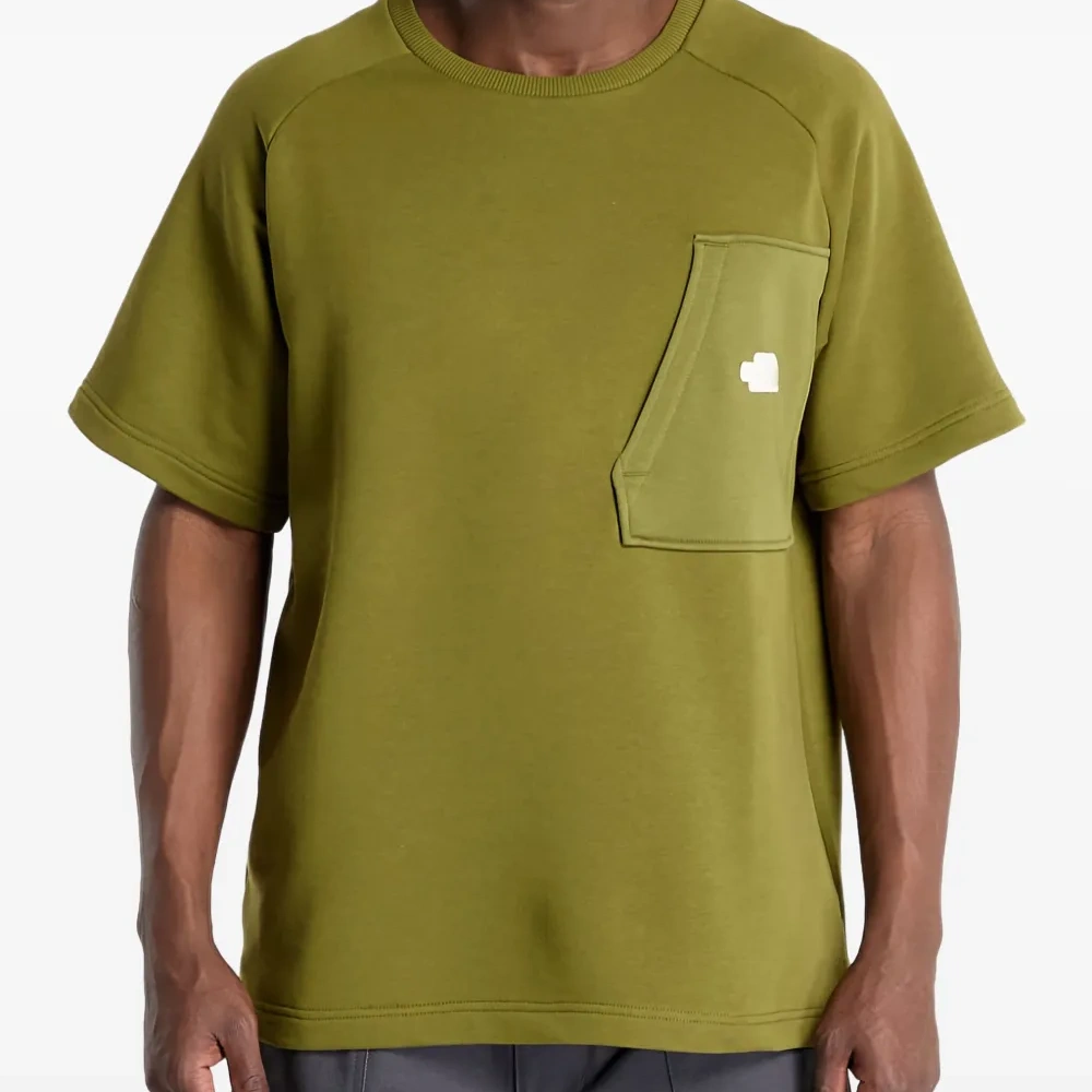 Футболка с карманом