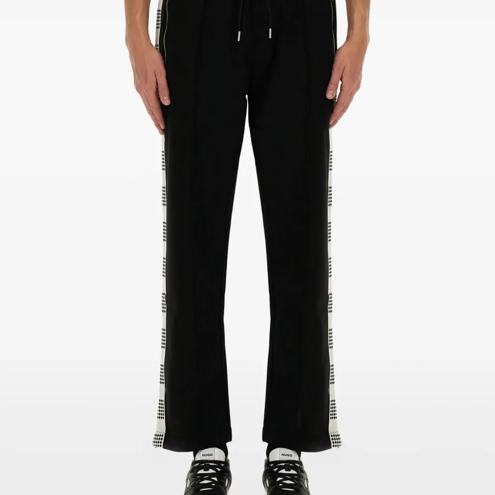 спортивные брюки с лампасами