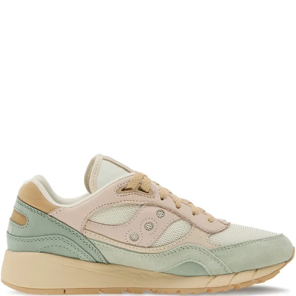 Кроссовки с сетчатыми вставками