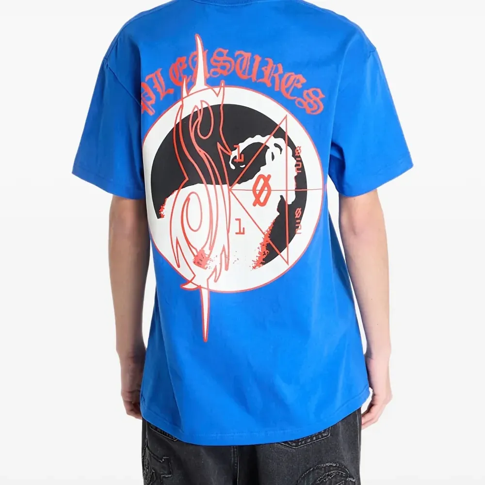 Футболка с графичным принтом