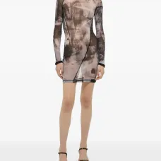 платье мини с длинными рукавами и принтом