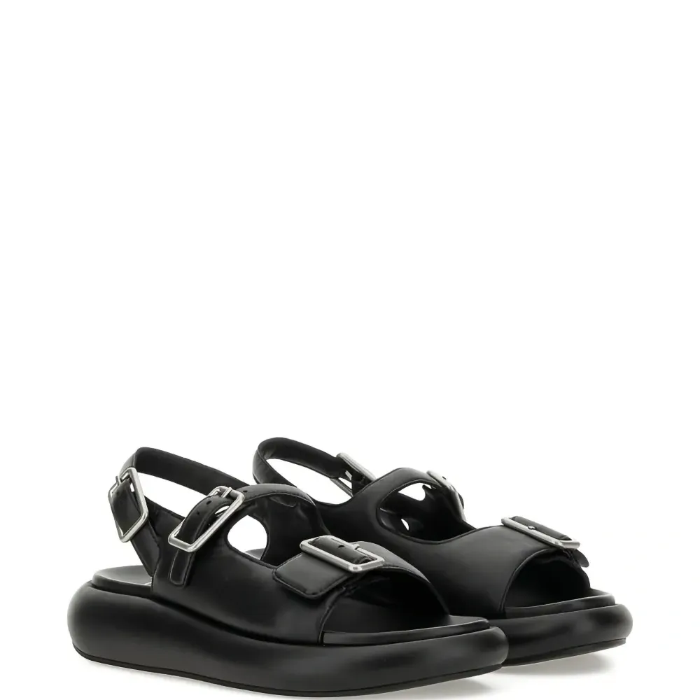 сандалии на платформе с пряжкой