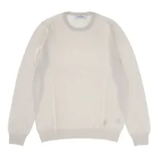 Свитер с круглым вырезом