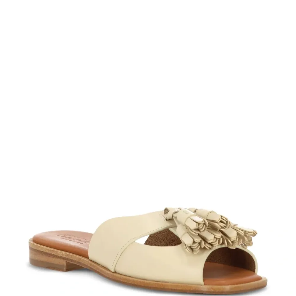 Сандалии на резиновой подошве Сандалии на резиновой подошве