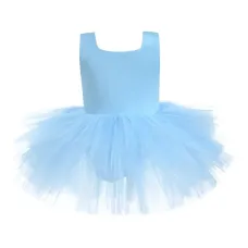 Пышное платье с квадратным вырезом