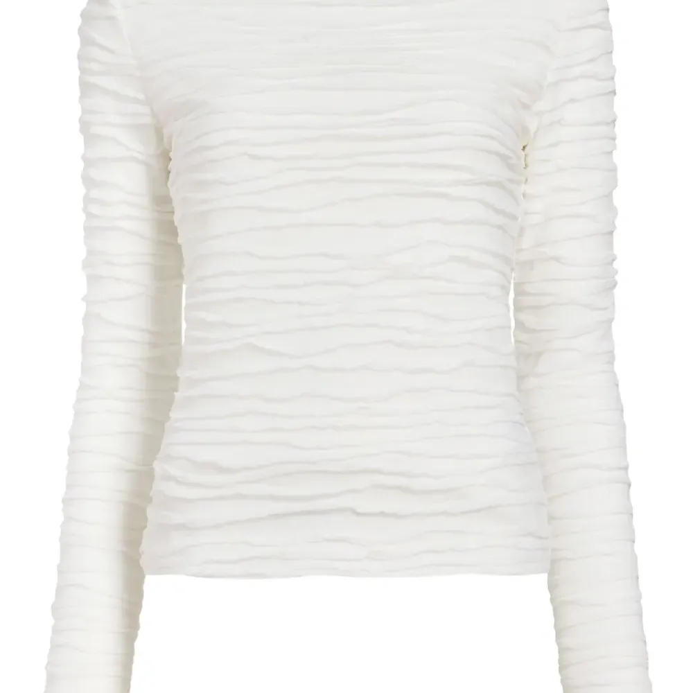 топ с длинными рукавами и сборками