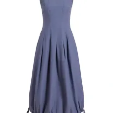 платье без рукавов со складками